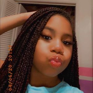 Meet your Posher, Jade